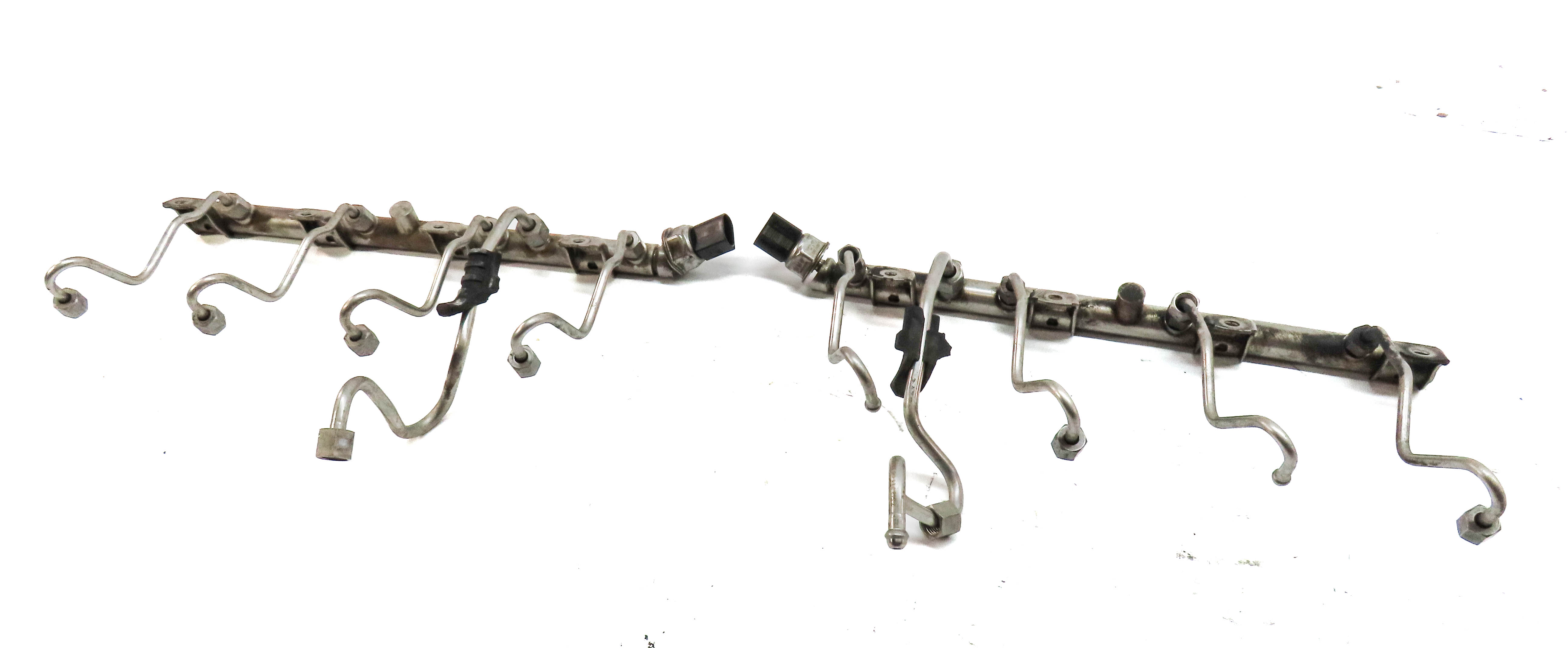 13 BMW X5 (E70) 4.4L (N63) LEFT DRIVER & RIGHT PASSENGER FUEL RAIL SET w/ LINES — exact item pictured